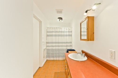 Salle de bains - 31 Rue Thornton N., Coaticook, QC - Indoor Photo Showing Bathroom