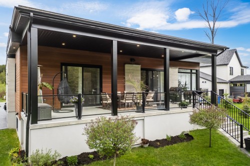 Terrasse - 58 Rue Des Mésanges, Orford, QC - Outdoor With Deck Patio Veranda