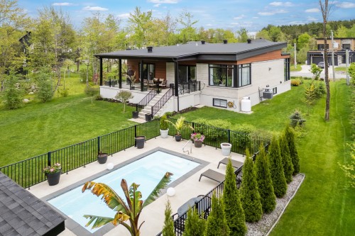 Extérieur - 58 Rue Des Mésanges, Orford, QC - Outdoor With In Ground Pool With Deck Patio Veranda