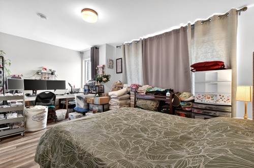 Master Bedroom - 320-5505 Rue De Châteauneuf, Brossard, QC 