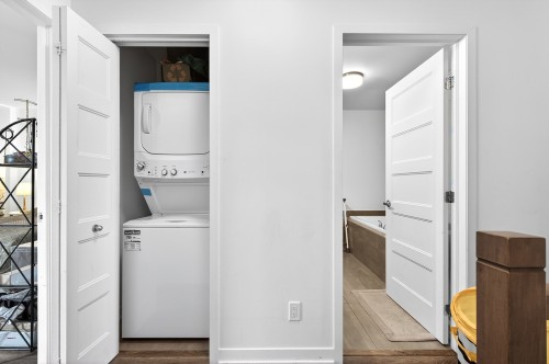 Laundry - 320-5505 Rue De Châteauneuf, Brossard, QC 