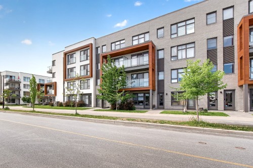 Entry - 320-5505 Rue De Châteauneuf, Brossard, QC 