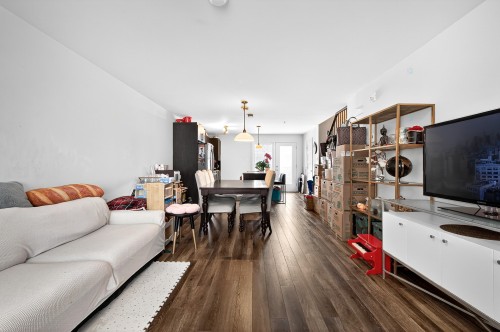 Living Room - 320-5505 Rue De Châteauneuf, Brossard, QC 