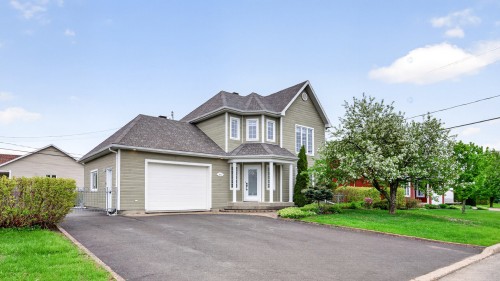 64 Rue Antoine-Lambert  Lévis (Les Chutes-De-La-Chaudière-Ouest), QC G6J 1Z3