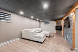 Salon - 