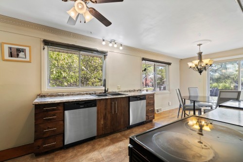 Kitchen - 335 Av. Stream, Dorval, QC 