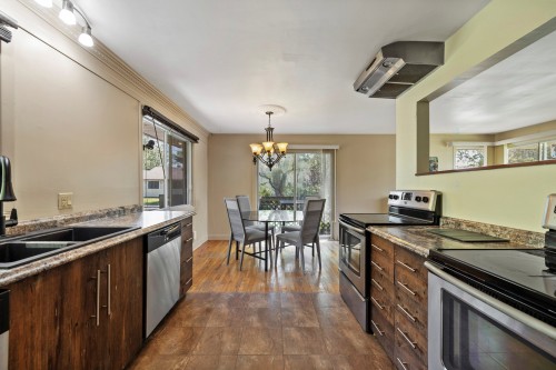 Kitchen - 335 Av. Stream, Dorval, QC 