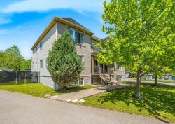 5095  - 5099 Rue de Horta  Laval (Chomedey), QC H7W 0A6