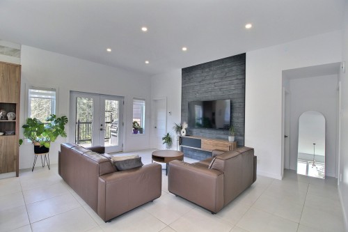 Salon - 139 Ch. De Val-Du-Repos, Val-D'Or, QC - Indoor Photo Showing Living Room
