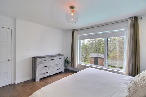 Chambre à coucher principale - 139 Ch. De Val-Du-Repos, Val-D'Or, QC - Indoor Photo Showing Bedroom