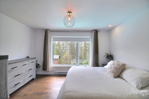 Chambre à coucher principale - 139 Ch. De Val-Du-Repos, Val-D'Or, QC - Indoor Photo Showing Bedroom