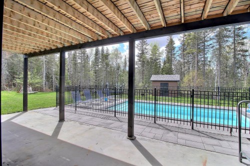 Terrasse - 139 Ch. De Val-Du-Repos, Val-D'Or, QC - Outdoor With In Ground Pool