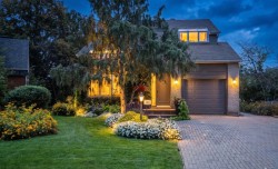 149 Rue Joseph-Véronneau Sainte-Julie, QC J3E 2S3