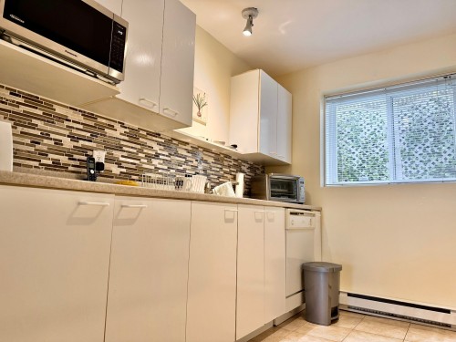 Cuisine - A-22 Av. Guindon, Saint-Sauveur, QC - Indoor