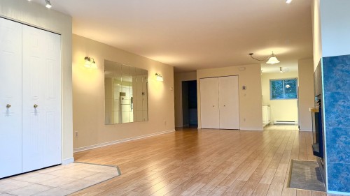Salon - A-22 Av. Guindon, Saint-Sauveur, QC - Indoor Photo Showing Other Room