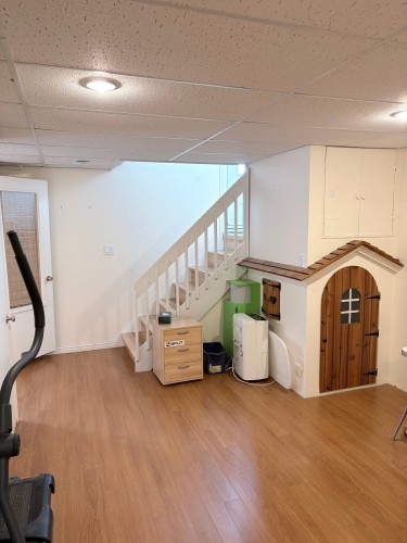 Salle familiale - 106 Av. Gamache, Sept-Îles, QC - Indoor
