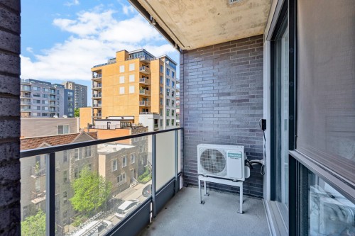 Balcon - 509-1150 Boul. René-Lévesque E., Montréal (Ville-Marie), QC 