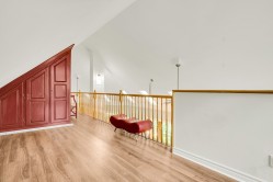 Mezzanine - 