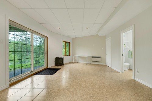 Salle familiale - 1535 Rue De La Cascatelle, Sainte-Adèle, QC 