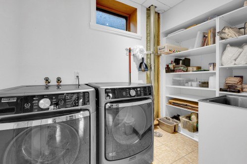Salle de lavage - 1535 Rue De La Cascatelle, Sainte-Adèle, QC 
