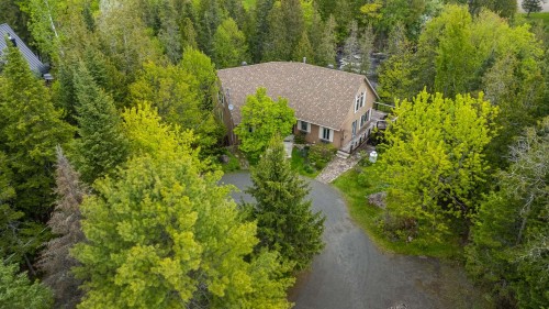 Photo aérienne - 1535 Rue De La Cascatelle, Sainte-Adèle, QC 