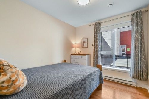 Chambre à coucher - 1932 Rue Émile-Martineau, Laval (Laval-Des-Rapides), QC - Indoor Photo Showing Bedroom
