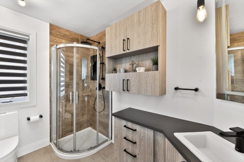 Salle de bains - 47 Rue Marcel-Vidal, Blainville, QC - Indoor
