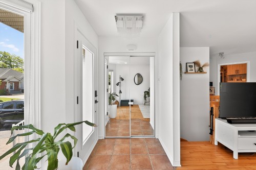 Hall d'entrée/Vestibule - 47 Rue Marcel-Vidal, Blainville, QC - Indoor