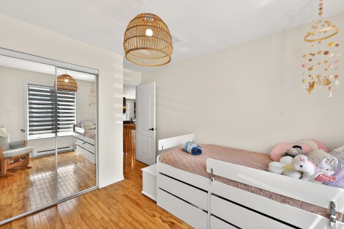 Chambre à coucher - 47 Rue Marcel-Vidal, Blainville, QC - Indoor Photo Showing Bedroom