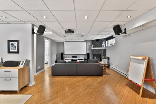 Salle familiale - 47 Rue Marcel-Vidal, Blainville, QC - Indoor