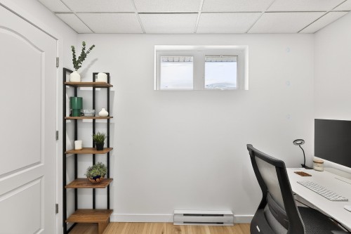 Bureau - 47 Rue Marcel-Vidal, Blainville, QC - Indoor Photo Showing Office