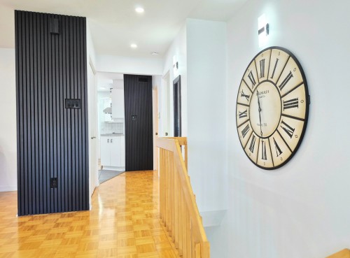 Passageway - 8590 Rue Odessa, Brossard, QC 