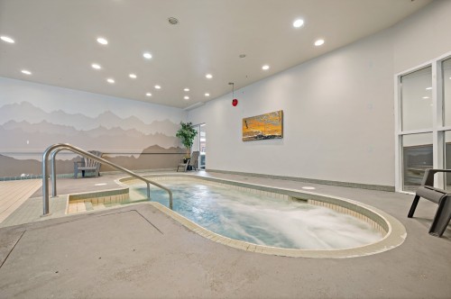 Spa - 124-2396 Rue Labelle, Mont-Tremblant, QC 