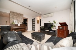 Salon - 
