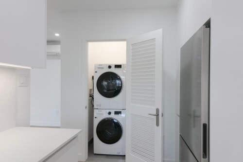 Salle de lavage - 12A-266 Av. Lansdowne, Westmount, QC 