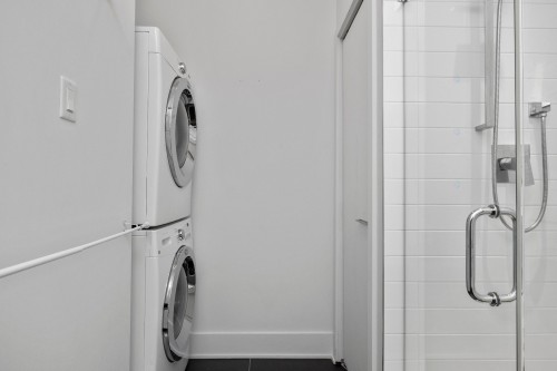 Salle de bains - 402-126 Boul. Hymus, Pointe-Claire, QC 