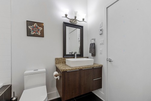 Salle de bains - 402-126 Boul. Hymus, Pointe-Claire, QC 