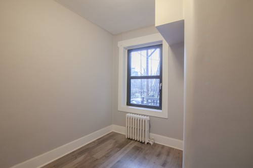 Bedroom - 1-2050 Av. Claremont, Montréal (Côte-Des-Neiges/Notre-Dame-De-Grâce), QC 