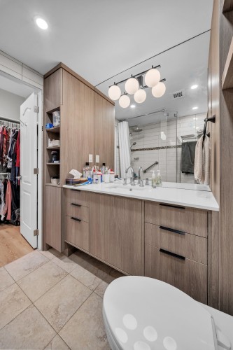 Master Bathroom - 4D-399 Av. Clarke, Westmount, QC 