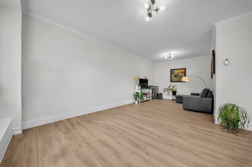 Living Room - 4D-399 Av. Clarke, Westmount, QC 