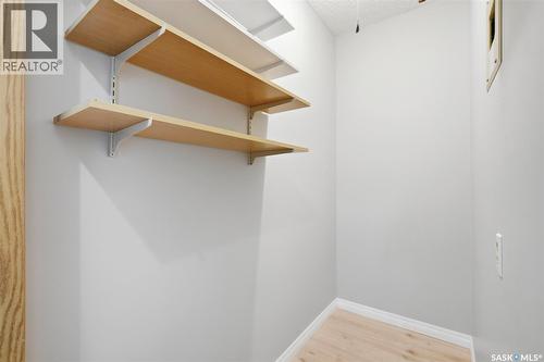 202 345 Kingsmere Boulevard, Saskatoon, SK - Indoor