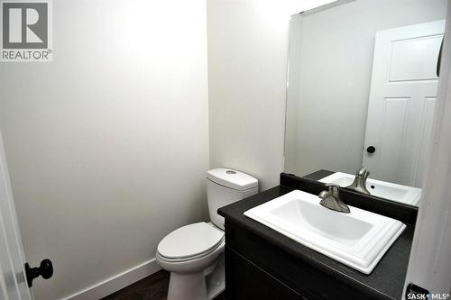 242 Geary Crescent, Saskatoon, SK - Indoor Photo Showing Bathroom