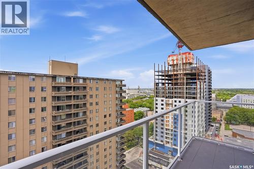2102 320 5Th Avenue N, Saskatoon, SK - Outdoor