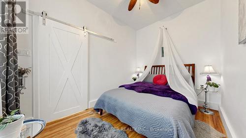 81 Richmond Street, Brantford, ON - Indoor Photo Showing Bedroom