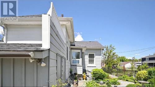 81 Richmond Street, Brantford, ON - Outdoor
