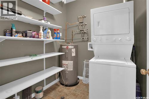 208 1901 Victoria Avenue, Regina, SK - Indoor Photo Showing Laundry Room
