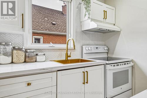 280 Montrose Avenue, Hamilton, ON - Indoor Photo Showing Kitchen