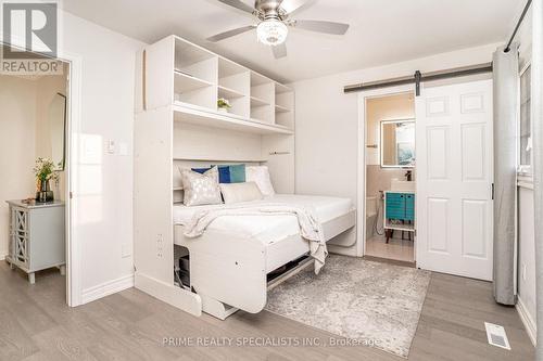 1800 Tattersall Way, Mississauga, ON - Indoor Photo Showing Bedroom