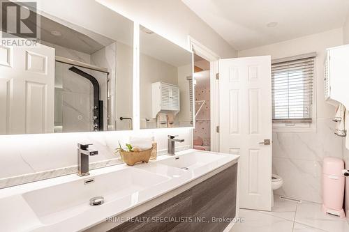 1800 Tattersall Way, Mississauga, ON - Indoor Photo Showing Bathroom
