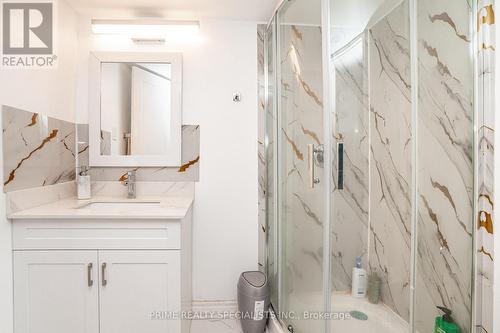 1800 Tattersall Way, Mississauga, ON - Indoor Photo Showing Bathroom